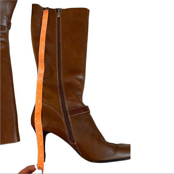 Anne Klein Heeled Brown Boots shoes, Size 7.5 - Picture 7 of 9